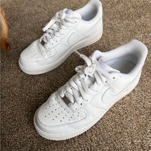 Nike Air Force 1 ‘07 Low Women’s Sneakers Size 9 Triple White Athletic Trainers